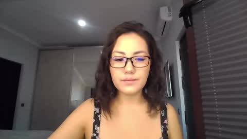 Snapshot of elliesoft chatting on 11-26-25, 09:43 elliesoft online show from 11-26-25, 09:43