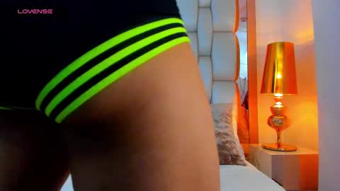 E L L I O T    V E L E Z online show from 02-24-25, 08:58