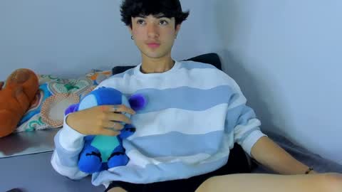 elliotvolkov online show from 04-21-26, 01:07