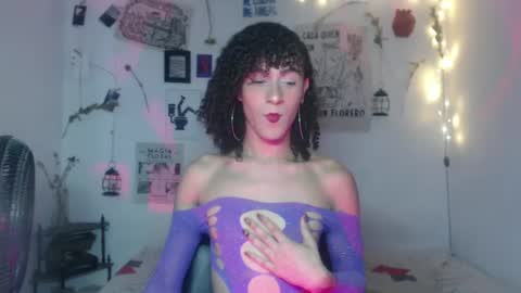 Snapshot of ellis_flowers chatting on 09-25-25, 08:01 . online show from 09-25-25, 08:01