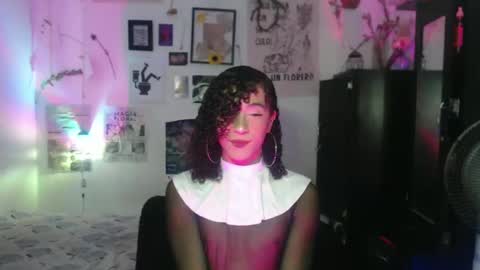 Snapshot of ellis_flowers chatting on 10-26-25, 08:59 . online show from 10-26-25, 08:59