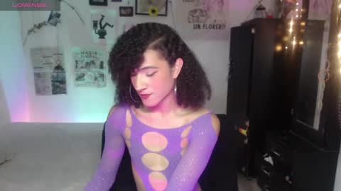 Snapshot of ellis_flowers chatting on 12-04-25, 07:11 . online show from 12-04-25, 07:11