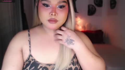 Snapshot of ellise_husson chatting on 08-06-26, 09:55 Ellise online show from 08-06-26, 09:55