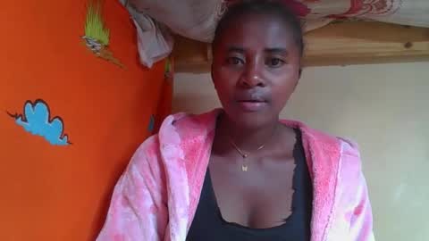 Snapshot of ellodi chatting on 05-16-26, 12:29 Ellodi online show from 05-16-26, 12:29