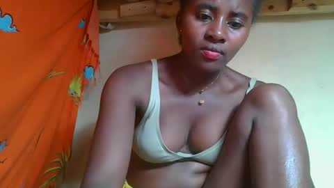 Snapshot of ellodi chatting on 05-21-26, 06:48 Ellodi online show from 05-21-26, 06:48