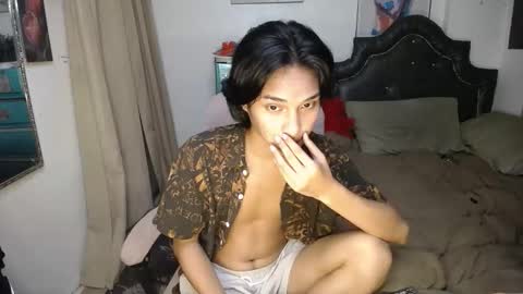 ELLORREY online show from 10-18-25, 01:19