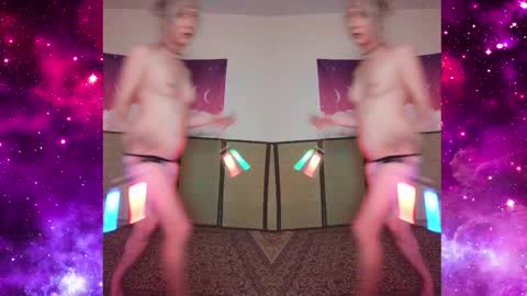 Snapshot of elly_apples chatting on 12-04-25, 04:55 elly Apples online show from 12-04-25, 04:55