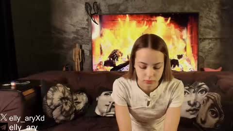 Snapshot of elly_ary chatting on 02-11-26, 10:26 elly_ary online show from 02-11-26, 10:26