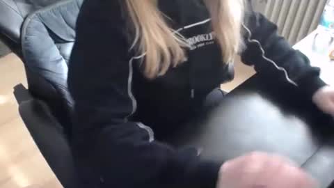 Elly online show from 10-03-25, 01:08