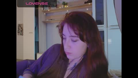 Snapshot of elly_rise chatting on 12-09-24, 12:19 Elly online show from 12-09-24, 12:19