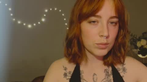 Snapshot of elly_rise chatting on 07-19-26, 01:59 Elly online show from 07-19-26, 01:59