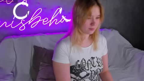 Snapshot of ellya_castro chatting on 09-21-25, 12:23 ellya_castro online show from 09-21-25, 12:23