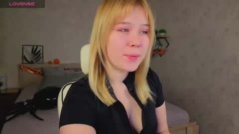 Snapshot of ellya_castro chatting on 10-23-25, 01:27 ellya_castro online show from 10-23-25, 01:27