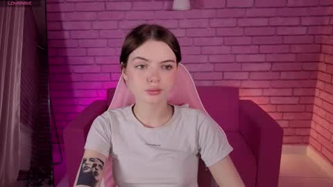 Snapshot of ellya_me chatting on 02-07-26, 08:51 Ellya online show from 02-07-26, 08:51