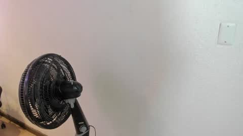 Ellye online show from 07-18-26, 11:25