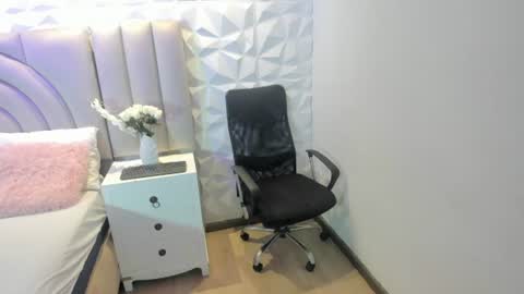 Ellye online show from 07-24-26, 11:19