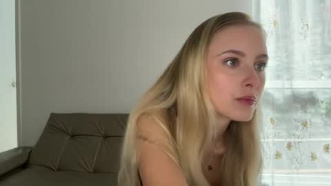 ellykeyofficial online show from 08-03-26, 01:16