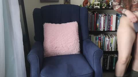 Elly Naomi online show from 01-10-25, 07:21