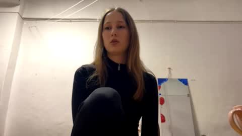 Snapshot of ellyspoerer chatting on 02-17-26, 04:13 Sonya online show from 02-17-26, 04:13