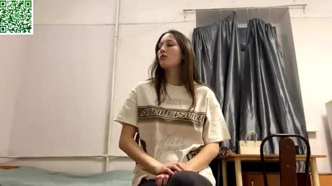 Snapshot of ellyspoerer chatting on 03-13-26, 04:13 Sonya online show from 03-13-26, 04:13