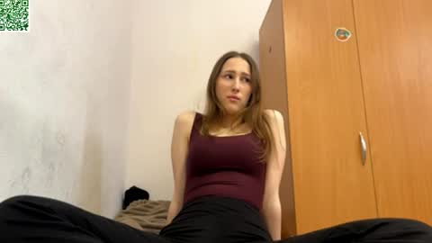 Snapshot of ellyspoerer chatting on 04-02-26, 02:04 Sonya online show from 04-02-26, 02:04