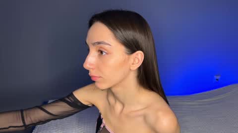 Im online Fri Sun Mon Tue Thu Fri Sat3 from 1000 online show from 02-02-25, 04:37