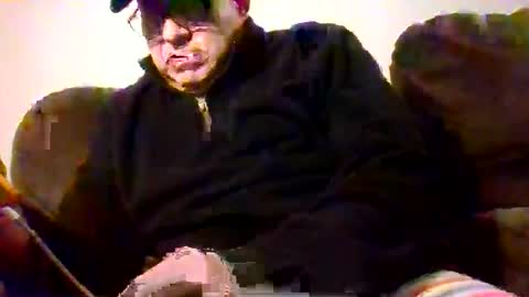 elmario24 online show from 11-18-25, 08:30