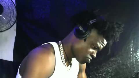 Snapshot of elniga21 chatting on 01-11-25, 10:18 EL NIIGGGAA  21                                                                  EL NIGGA  21 online show from 01-11-25, 10:18