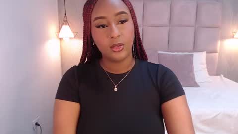 Snapshot of elodi_brown chatting on 07-22-26, 01:03 Elodi online show from 07-22-26, 01:03