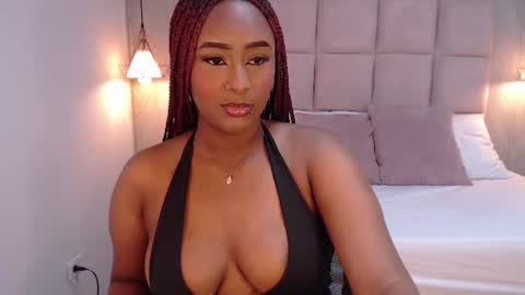 Snapshot of elodi_brown chatting on 07-24-26, 11:14 Elodi online show from 07-24-26, 11:14