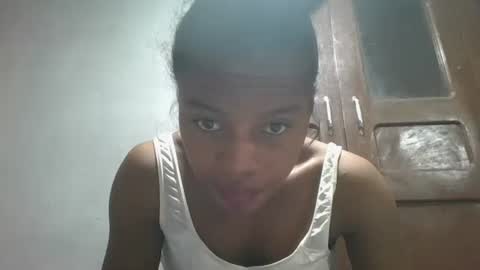 elodie228680 online show from 05-07-26, 03:56