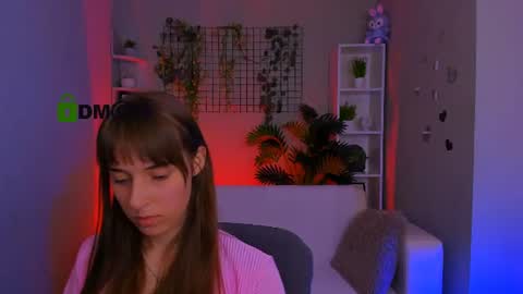 Snapshot of elodie_crystal chatting on 07-14-26, 01:39 Ella online show from 07-14-26, 01:39