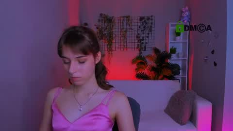 Snapshot of elodie_crystal chatting on 07-15-26, 11:15 Ella online show from 07-15-26, 11:15