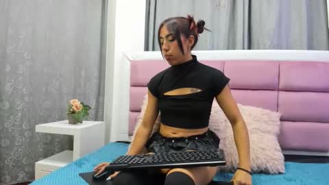 Eloisa  online show from 04-14-26, 03:56