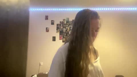 eloiscolins online show from 05-27-26, 07:05