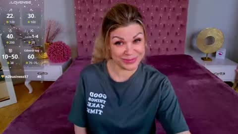 eloise_by online show from 07-11-26, 08:17
