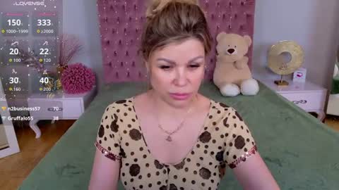 eloise_by online show from 07-14-26, 11:16