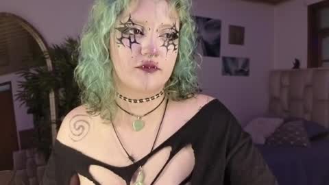 Snapshot of eloisee_ chatting on 04-27-26, 08:40 Eloise . online show from 04-27-26, 08:40