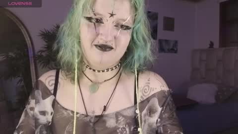 Snapshot of eloisee_ chatting on 05-06-26, 04:41 Eloise . online show from 05-06-26, 04:41