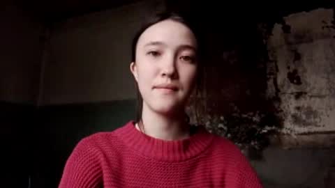 Snapshot of elouisevallian chatting on 05-27-26, 02:52 Elara online show from 05-27-26, 02:52
