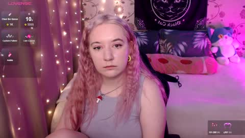 Snapshot of elovinora chatting on 12-05-24, 07:06 Ela give me a thumbs up if you like it  and this is important for the development of the account online show from 12-05-24, 07:06