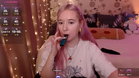 Snapshot of elovinora chatting on 12-13-24, 06:05 Ela give me a thumbs up if you like it  and this is important for the development of the account online show from 12-13-24, 06:05