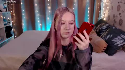 Snapshot of elovinora chatting on 12-14-24, 08:08 Ela give me a thumbs up if you like it  and this is important for the development of the account online show from 12-14-24, 08:08