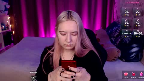 Snapshot of elovinora chatting on 12-21-24, 08:00 Ela give me a thumbs up if you like it  and this is important for the development of the account online show from 12-21-24, 08:00