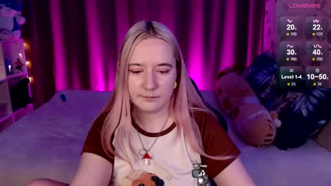 Snapshot of elovinora chatting on 12-22-24, 08:36 Ela give me a thumbs up if you like it  and this is important for the development of the account online show from 12-22-24, 08:36