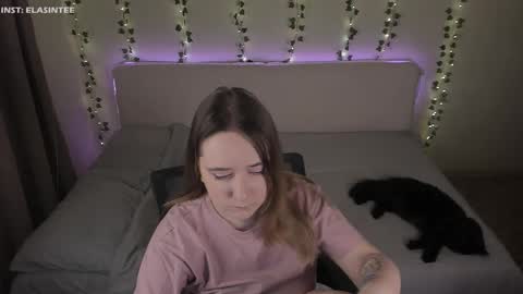 Snapshot of elovinora chatting on 03-05-26, 08:38 Ela give me a thumbs up if you like it and this is important for the development of the account online show from 03-05-26, 08:38