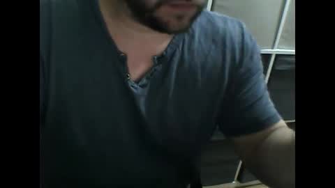 Snapshot of elpeladilla chatting on 01-08-25, 01:00 elpeladilla online show from 01-08-25, 01:00