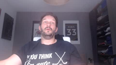Snapshot of elpiloto05 chatting on 07-16-26, 06:52 Elpiloto online show from 07-16-26, 06:52