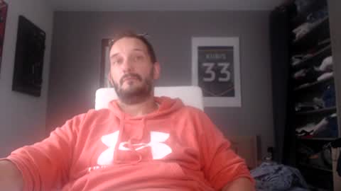 Snapshot of elpiloto05 chatting on 07-23-26, 11:30 Elpiloto online show from 07-23-26, 11:30