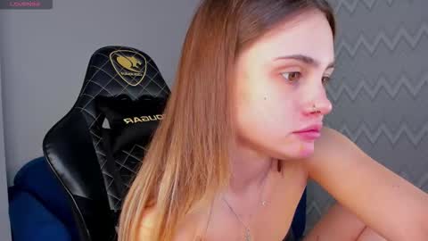 Snapshot of elsa_carterr chatting on 10-16-25, 11:00 elsa_carterr online show from 10-16-25, 11:00